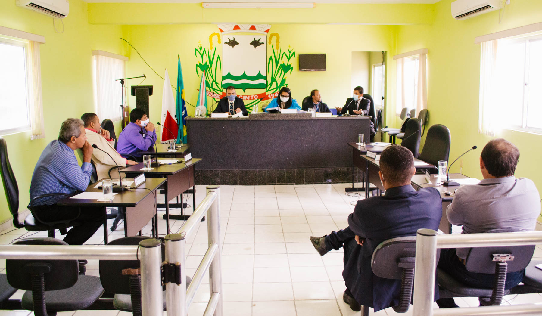 Câmara Municipal se reúne com assessoria Jurídica buscando melhorias nos atendimentos das prestadoras de serviço de abastecimento de água e tratamento de esgoto no Município 