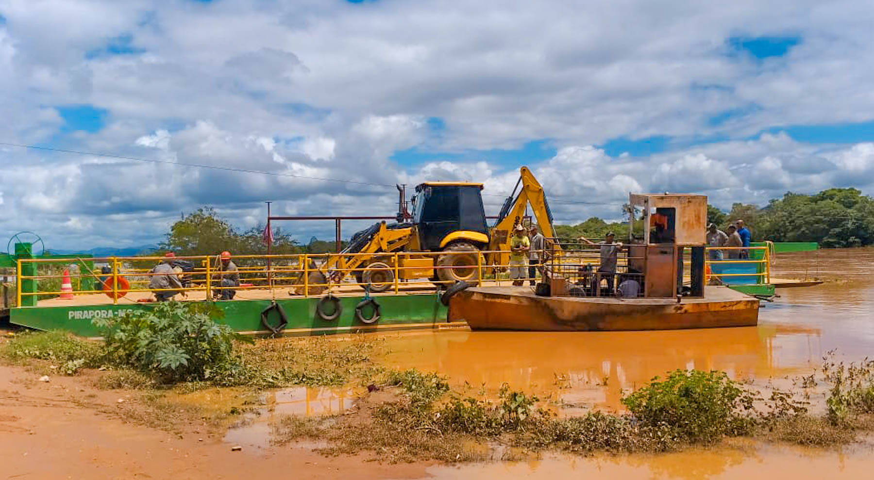 Comissão Permanente de Obras fiscaliza nova estrutura da balsa 