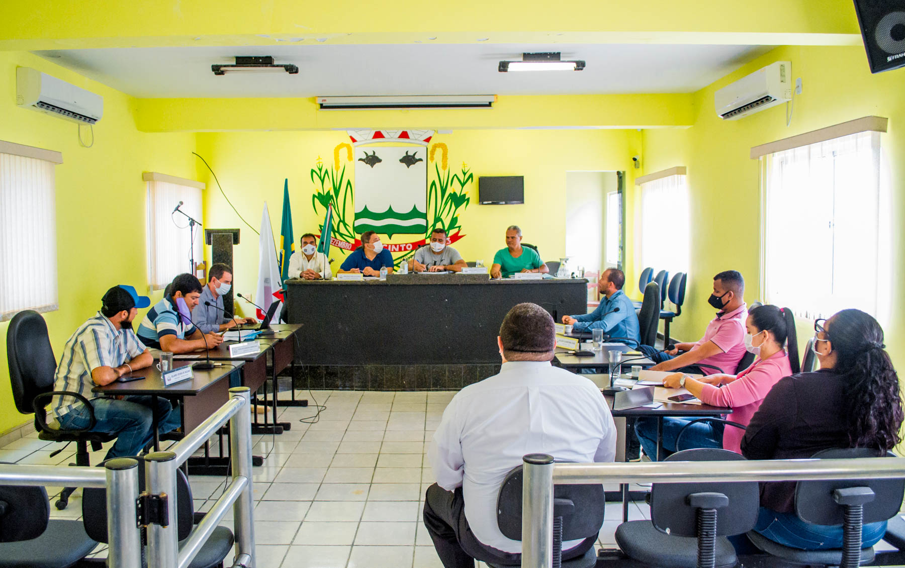 Comissões Permanentes discutem e decidem pareceres sobre o Projeto da Frente Emergencial de Trabalho